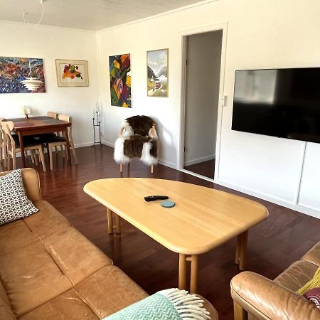 Cosy Apartment Near Beach, Marina & City Centre トースハウン エクステリア 写真